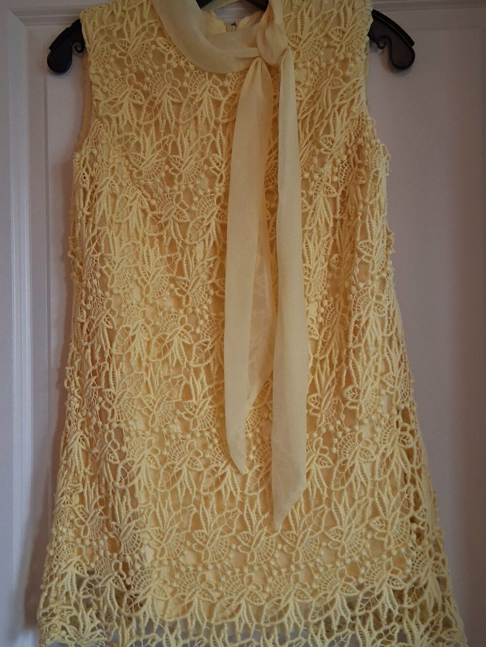 Vintage 60's Jack Bryan Butter Yellow Floral Guipure Lace Overlay Shift XS (0-2)
